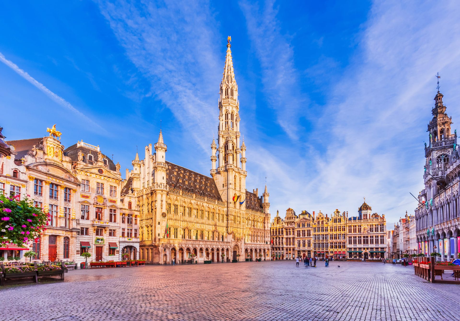 Onto Brussels. Visit Grand Place and Manneken Pis statue.