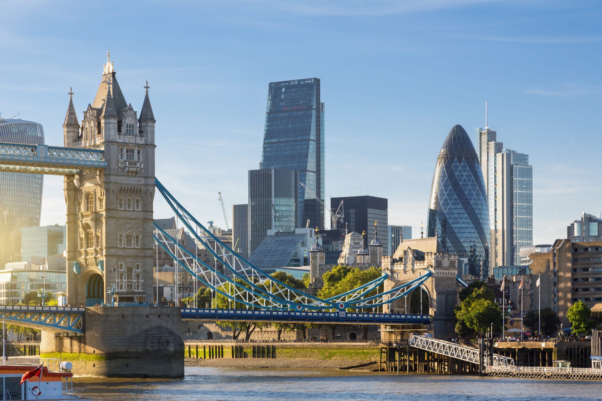 Guided city tour of London with Changing of Guards. Visit to the famous Madame Tussauds Wax Museum. Visit the legendary Lord’s Cricket Ground. Ride the London Eye.