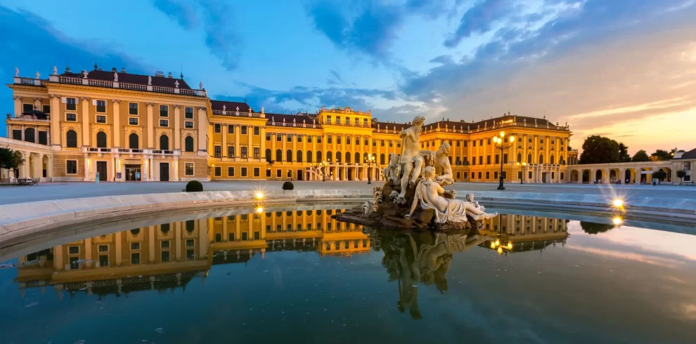 Schonbrunn Palace is a former imperial summer residence located in Vienna, Austria.